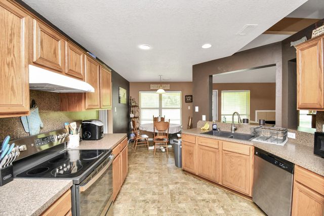 98 Road 22705, Cleveland, TX 77327
