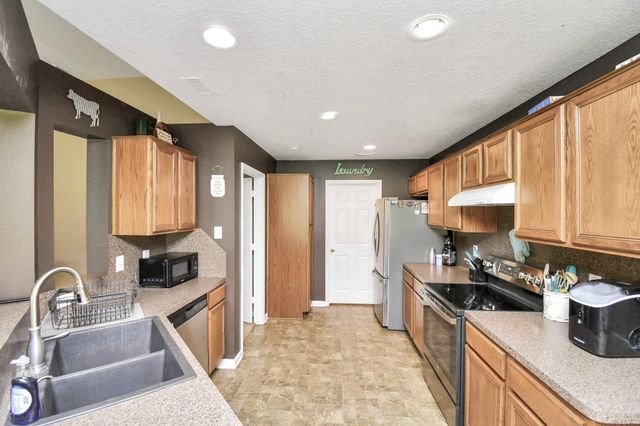 98 Road 22705, Cleveland, TX 77327