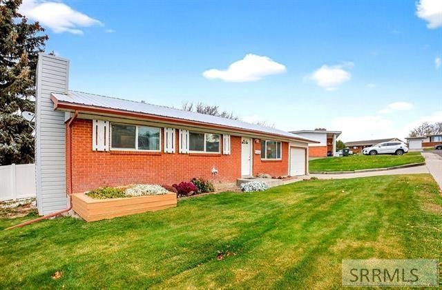 1126 La Brea, Pocatello, ID 83201