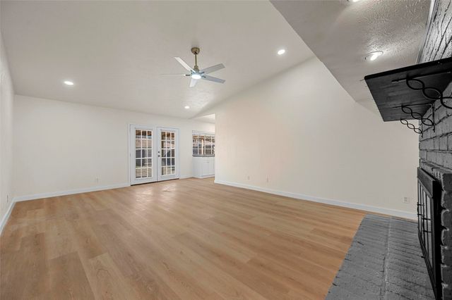 5117 Shannon Drive, The Colony, TX 75056