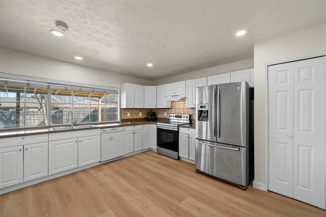 5117 Shannon Drive, The Colony, TX 75056