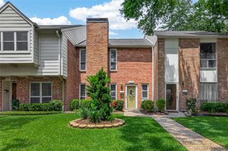10252 Longmont Drive 45/4, Houston, TX 77042