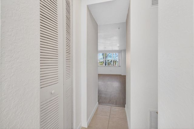 770 Millbrae Court 3, West Palm Beach, FL 33401