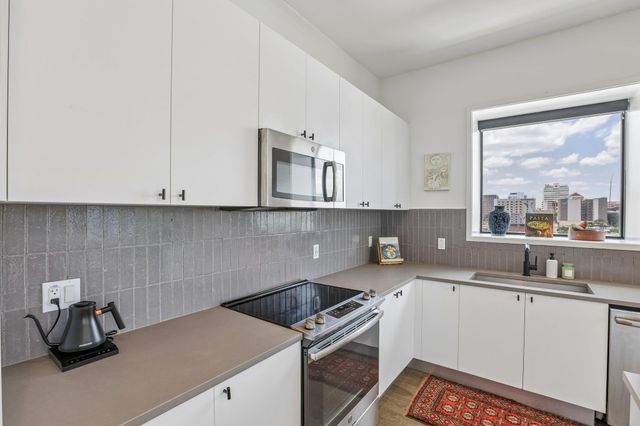 800 Embassy DR 319, Austin, TX 78702