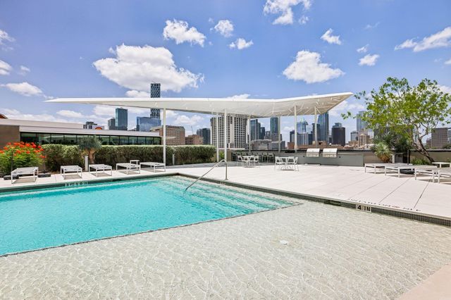 800 Embassy DR 319, Austin, TX 78702