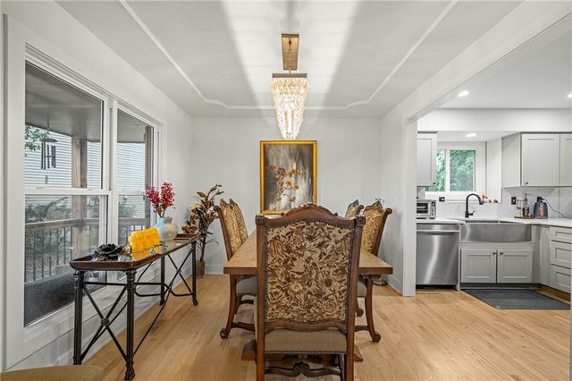 1144 NE Hunters Ridge, Lee's Summit, MO 64086