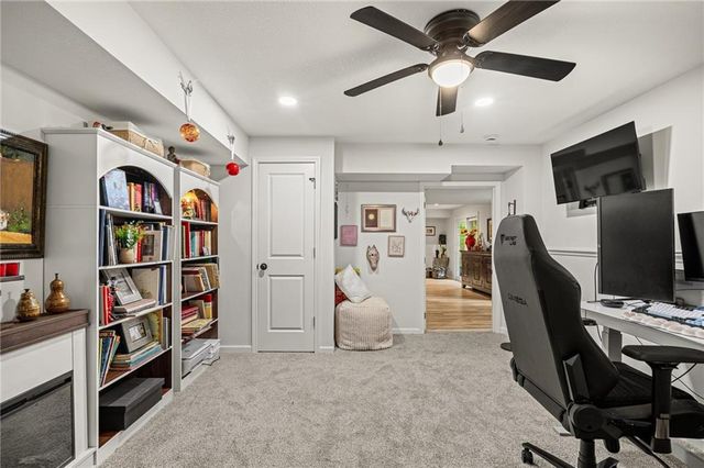 1144 NE Hunters Ridge, Lee's Summit, MO 64086