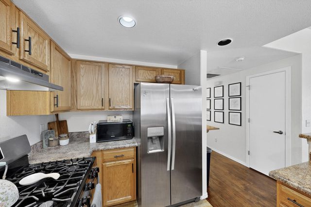 6800 Vista Del Norte Road NE 324, Albuquerque, NM 87113