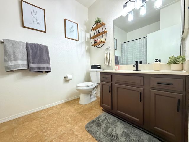 6800 Vista Del Norte Road NE 324, Albuquerque, NM 87113