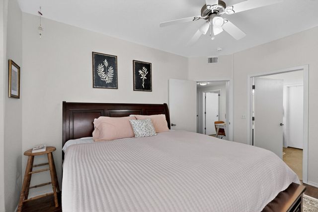 6800 Vista Del Norte Road NE 324, Albuquerque, NM 87113