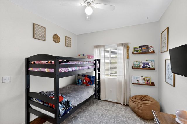 6800 Vista Del Norte Road NE 324, Albuquerque, NM 87113