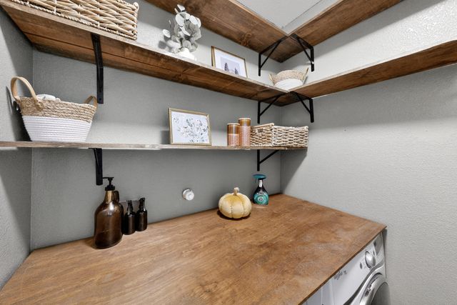 6800 Vista Del Norte Road NE 324, Albuquerque, NM 87113