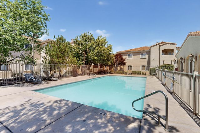 6800 Vista Del Norte Road NE 324, Albuquerque, NM 87113