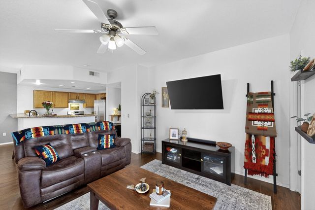 6800 Vista Del Norte Road NE 324, Albuquerque, NM 87113