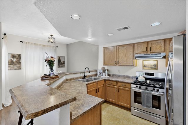 6800 Vista Del Norte Road NE 324, Albuquerque, NM 87113