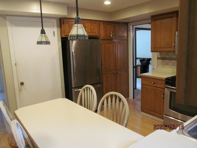 1648 Queens Dr, South Park, PA 15129