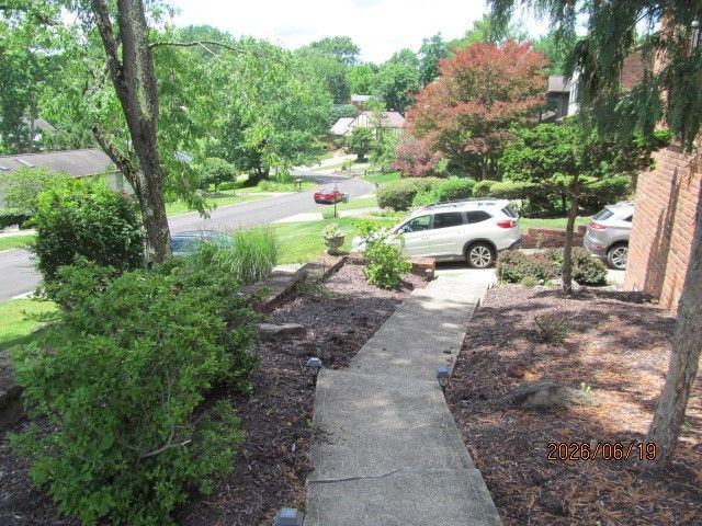 1648 Queens Dr, South Park, PA 15129