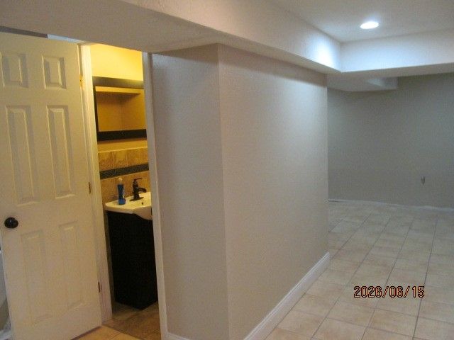 1648 Queens Dr, South Park, PA 15129