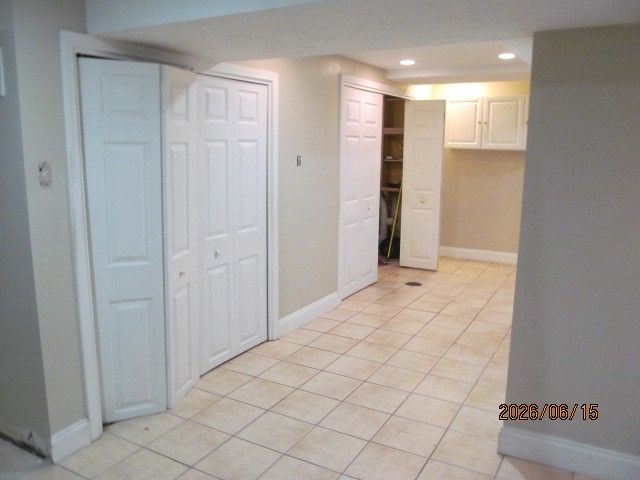 1648 Queens Dr, South Park, PA 15129