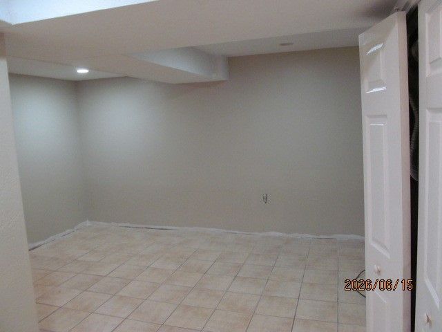 1648 Queens Dr, South Park, PA 15129