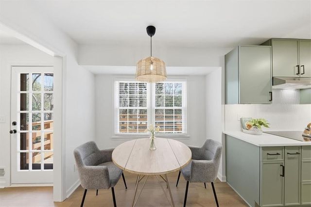 564 Deer Run SW, Lilburn, GA 30047