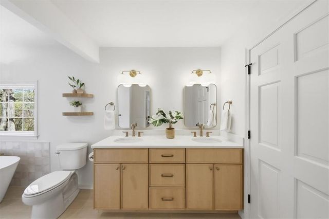 564 Deer Run SW, Lilburn, GA 30047