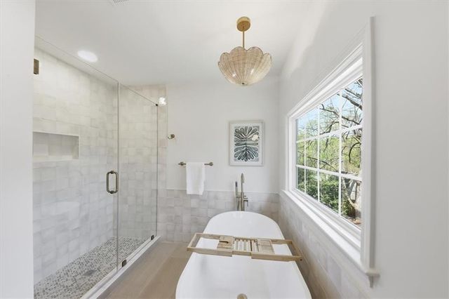 564 Deer Run SW, Lilburn, GA 30047