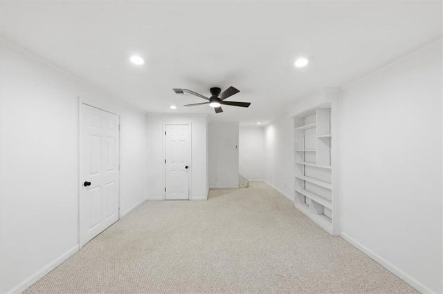 564 Deer Run SW, Lilburn, GA 30047