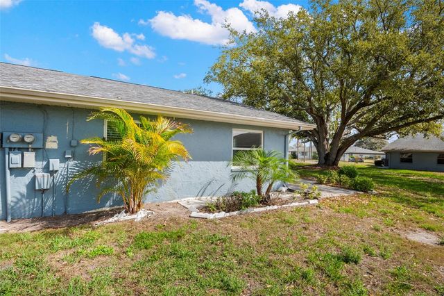 1904 CANTERBURY LANE 13, Sun City Center, FL 33573