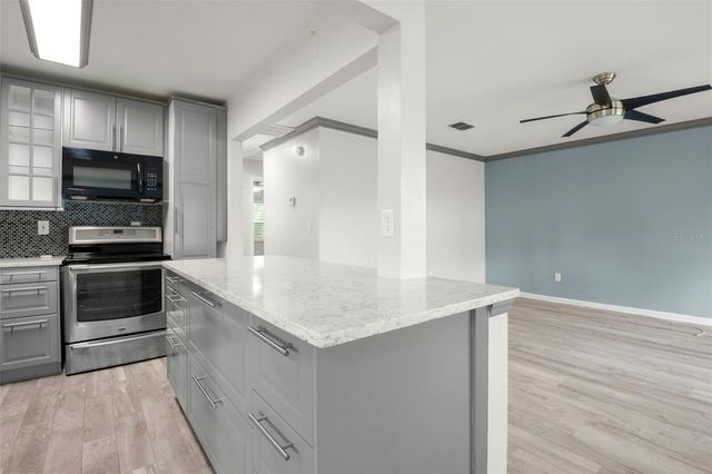 1904 CANTERBURY LANE 13, Sun City Center, FL 33573