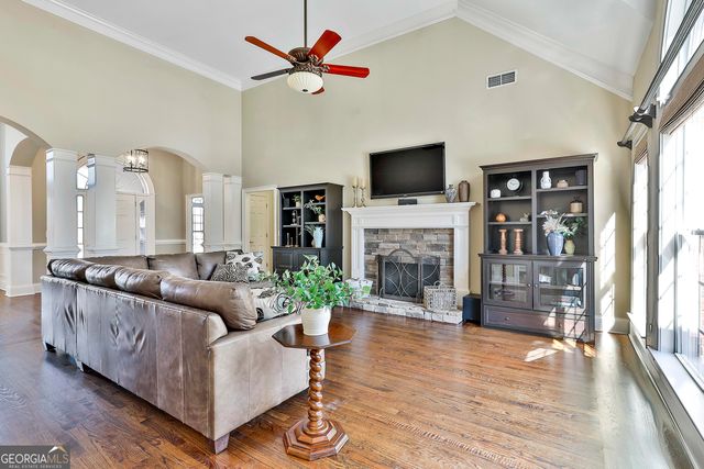 105 Lake Park Court, Sharpsburg, GA 30277