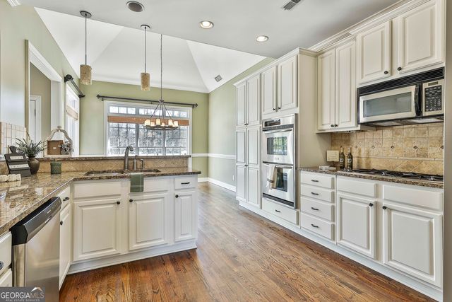 105 Lake Park Court, Sharpsburg, GA 30277