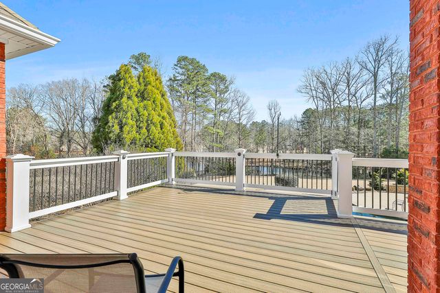 105 Lake Park Court, Sharpsburg, GA 30277