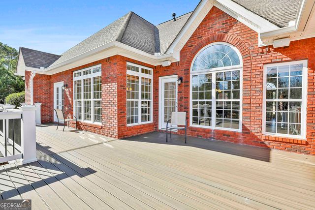 105 Lake Park Court, Sharpsburg, GA 30277