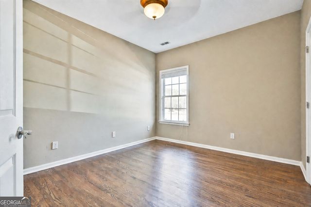 105 Lake Park Court, Sharpsburg, GA 30277