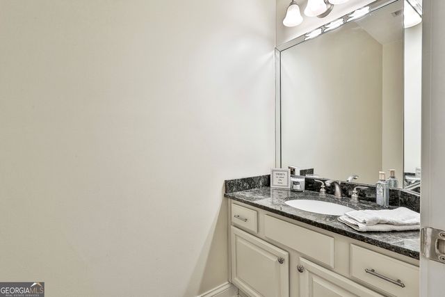 105 Lake Park Court, Sharpsburg, GA 30277