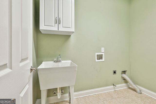 105 Lake Park Court, Sharpsburg, GA 30277