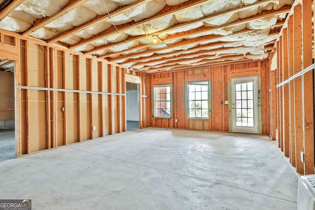 105 Lake Park Court, Sharpsburg, GA 30277