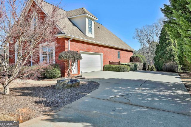 105 Lake Park Court, Sharpsburg, GA 30277