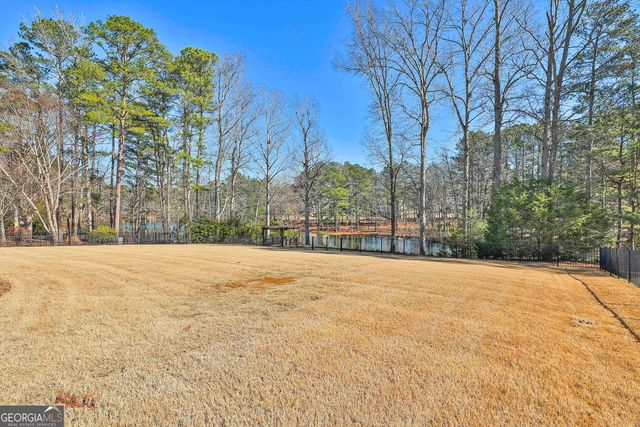 105 Lake Park Court, Sharpsburg, GA 30277