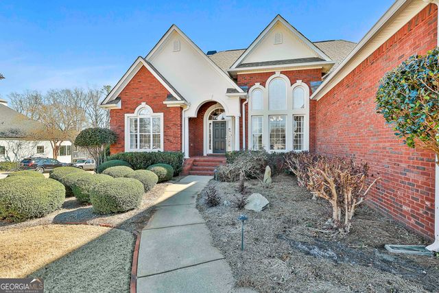 105 Lake Park Court, Sharpsburg, GA 30277