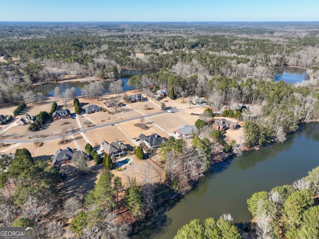 105 Lake Park Court, Sharpsburg, GA 30277