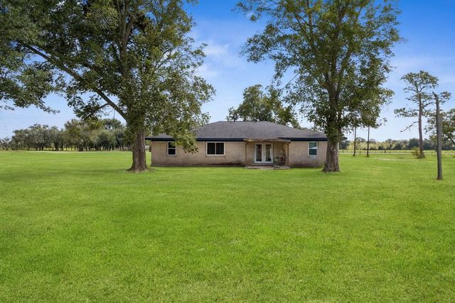 3889 County Road 155, Alvin, TX 77511