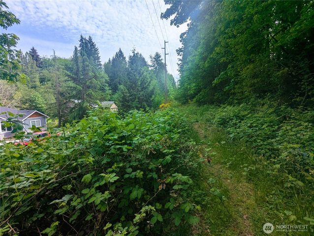 633 W Division Street, Tumwater, WA 98512