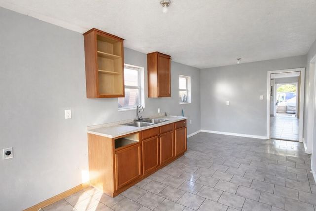 2919 Staples Street, Houston, TX 77026