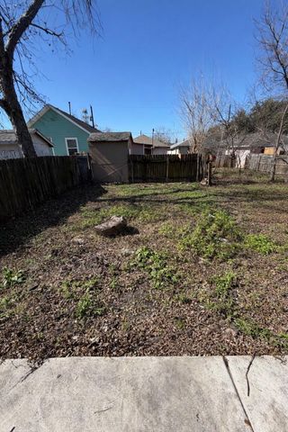 2919 Staples Street, Houston, TX 77026