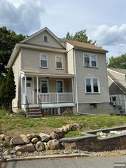41 Outlook Avenue, Hawthorne, NJ 07506