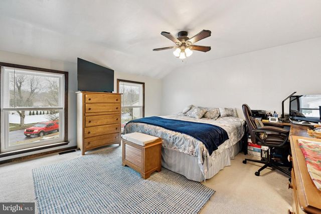 5 N LAMP POST LN, Somerdale, NJ 08083