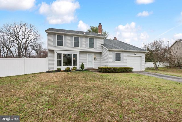 5 N LAMP POST LN, Somerdale, NJ 08083