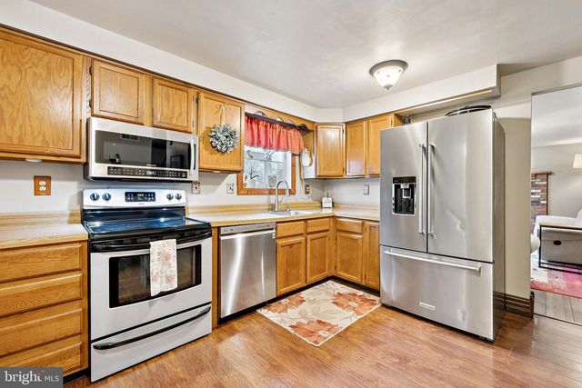 5 N LAMP POST LN, Somerdale, NJ 08083